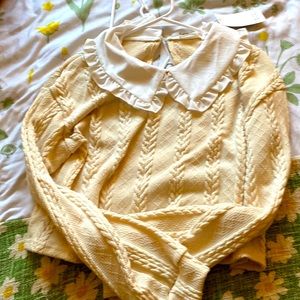 ✨Super Cute Pastel Yellow Frilly Collar Sweater!!✨